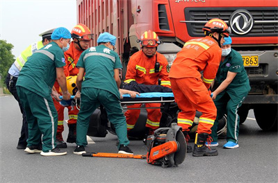 马关沛县道路救援